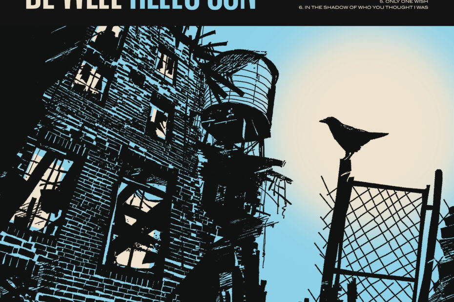 Cover der EP: Comicartiges Layout. Ein Rabe oder eine Krähe sitzt auf einem kaputten Maschendrahtzahn (rechts) und schaut nach links auf ein zerstörtes Holzhaus. Hintergrund hellblau. Hinter dem Vogel ist die Sonne und der Vogel ist in der Mitte der Sonne.
