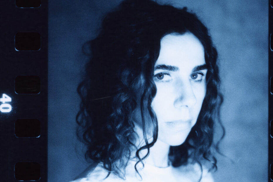 PJ Harvey 2023 (Foto: Steve Gullick)