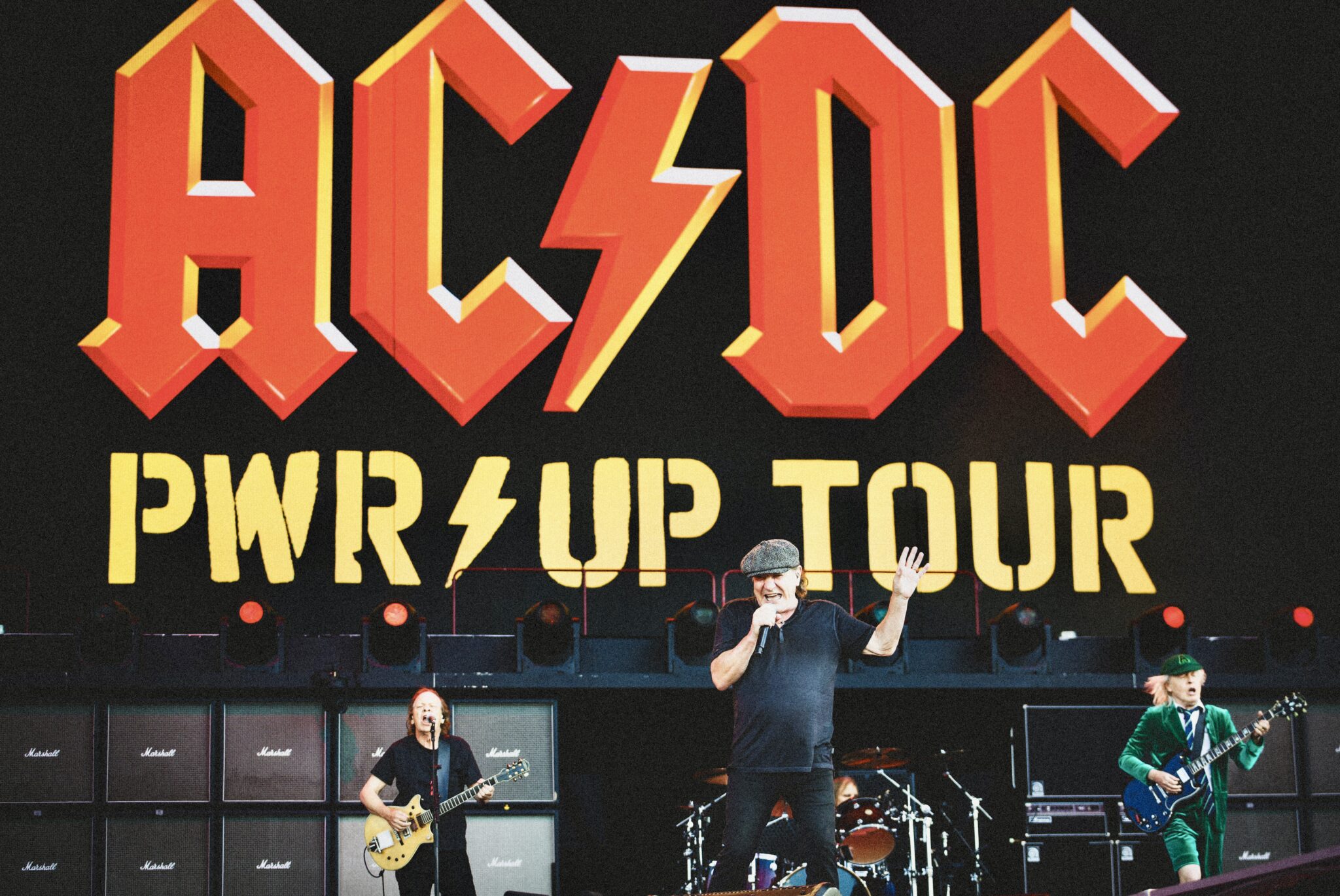 Konzertkritik und Bilder: AC/DC rocken die Rinne in Dresden » TONSPION